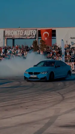 BMW M4 CSL